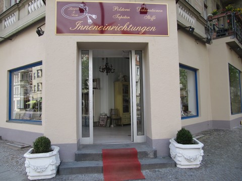 Front des Ladens in der Schmiljanstra&szlig;e in Berlin-Friedenau